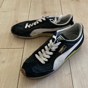 Puma size 10 black and white